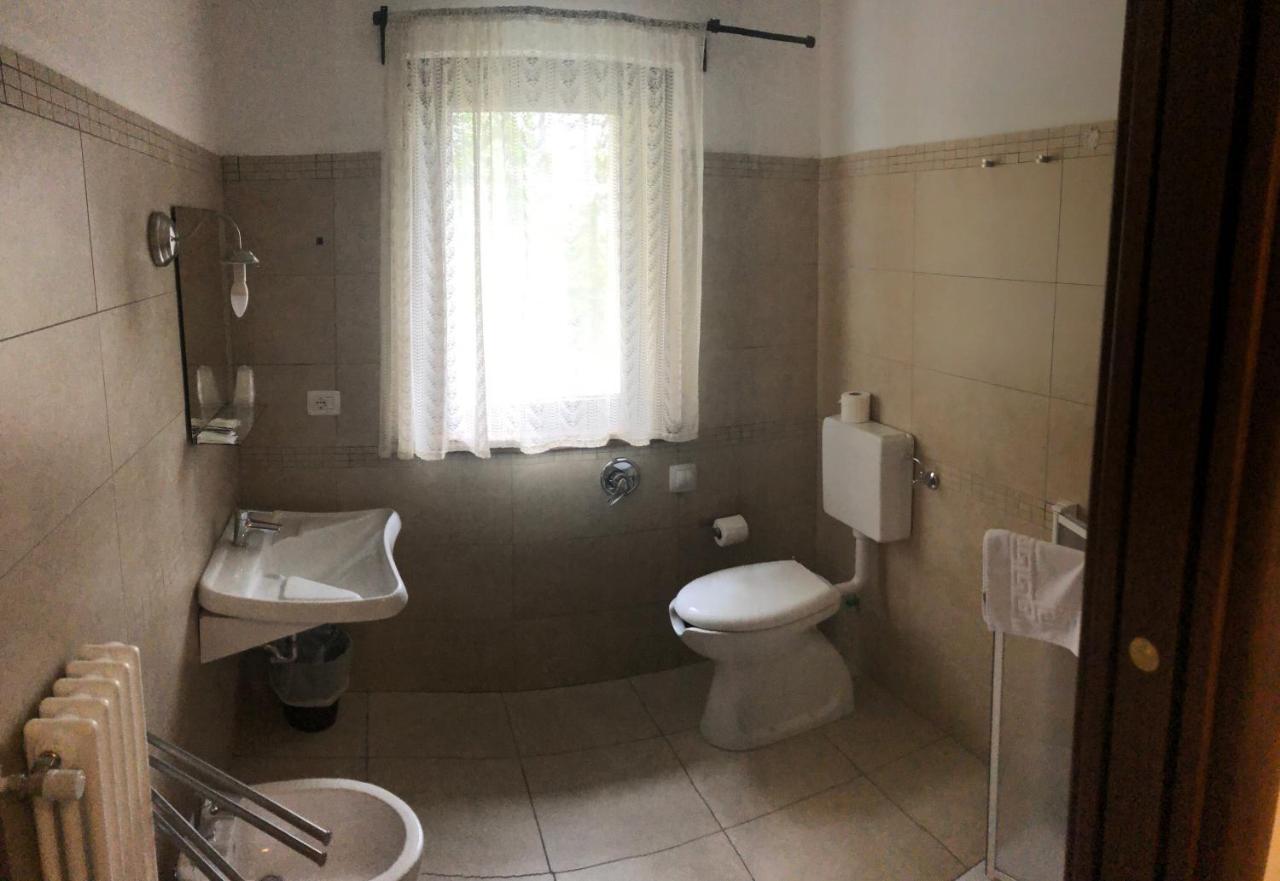 Albergo Bertocchi Collagna ภายนอก รูปภาพ