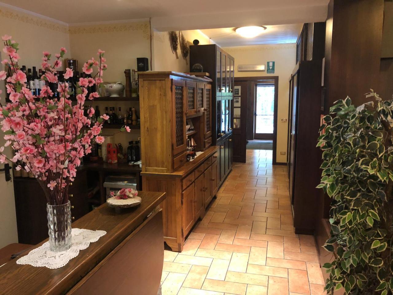 Albergo Bertocchi Collagna ภายนอก รูปภาพ